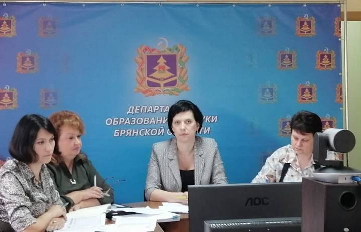 Совещание в формате ВКС с субъектами Российской Федерации по вопросам обеспечения передачи в ЕАИС ДО полных данных о детях, занимающихся в образовательных организациях дополнительного образования детей