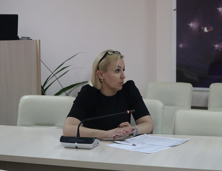 В Губернаторском Дворце им. Ю.А. Гагарина - РМЦ ДОД Брянской области состоялся вебинар, посвященный вопросам проведения региональных конкурсов исследовательских работ учащихся